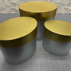 Ovalios dėžutės 3 dalių su auksiniu pakreiptu dangteliu (sidabrinė)