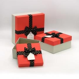 Kvadratinės dėžutės su kaspinėliu 3 dalių (pilka-raudona)