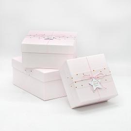 Kvadratinės dėžutės su kaspinėliu 3 dalių (rožinė)