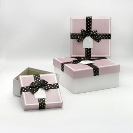 Kvadratinės dėžutės su kaspinėliu 3 dalių (pilka-rožinė)