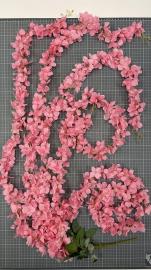 Dirbtinė vijoklinės gėlės šaka, ilgis 135 cm (rožinė)