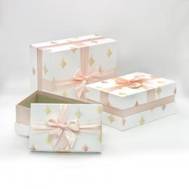 Stačiakampės dėžutės su kaspinėliu 3 dalių (balta-rožinė)